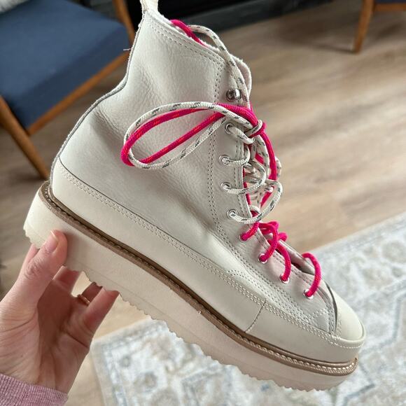 Converse Chuck Taylor Leather High Top Lace Up Boot White Pink Women 10 NWT - Picture 5 of 12